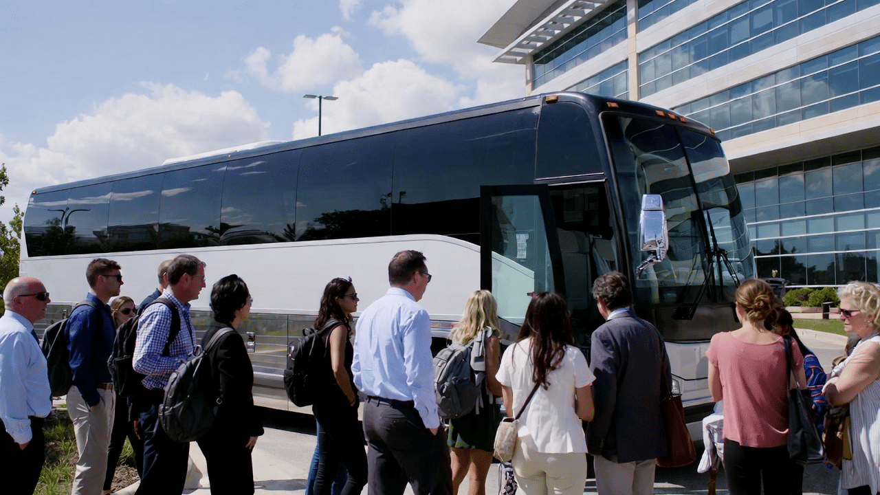 What to Expect When Renting a Charter Bus for the First Time in Dallas, TX